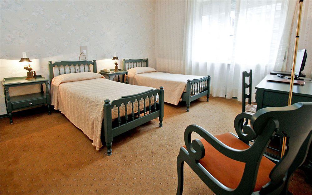 Hotel Antares Арона Экстерьер фото